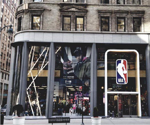 retail signage & graphics